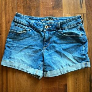 Arizona Jean low rise shorts, Size 5